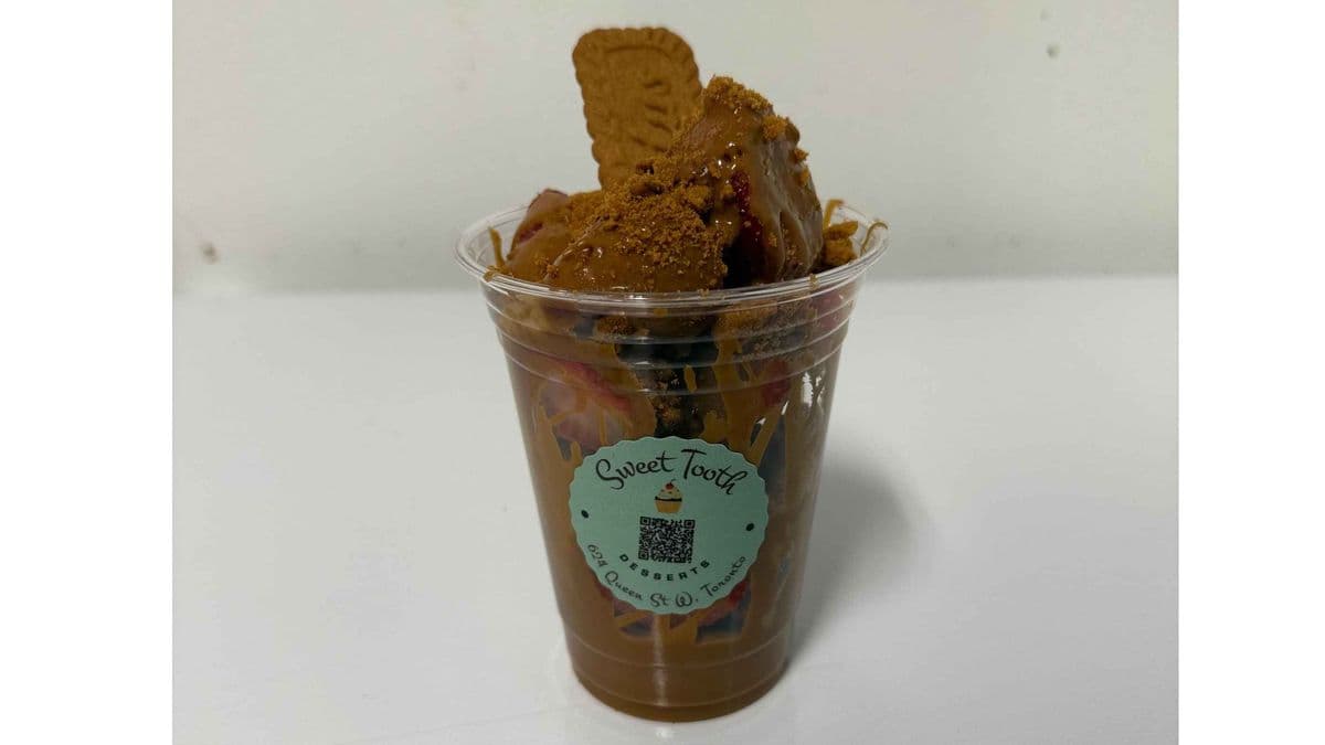 Lotus Biscoff Strawberry Cup (Limited Edition)