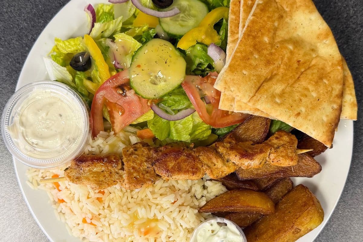 Assiette De Pita Au Poulet/ Chicken Pita Plate