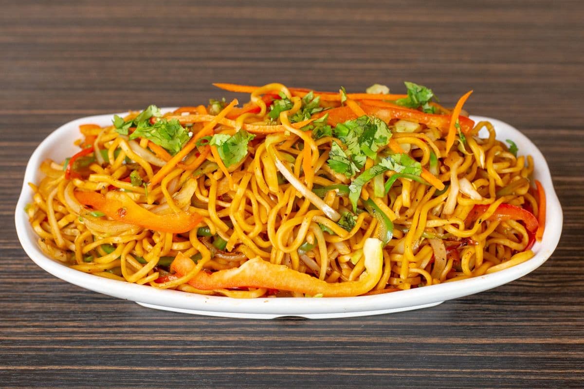 Veg Hakka Noodles