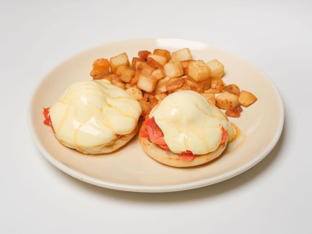 Smoked Salmon Benny AM