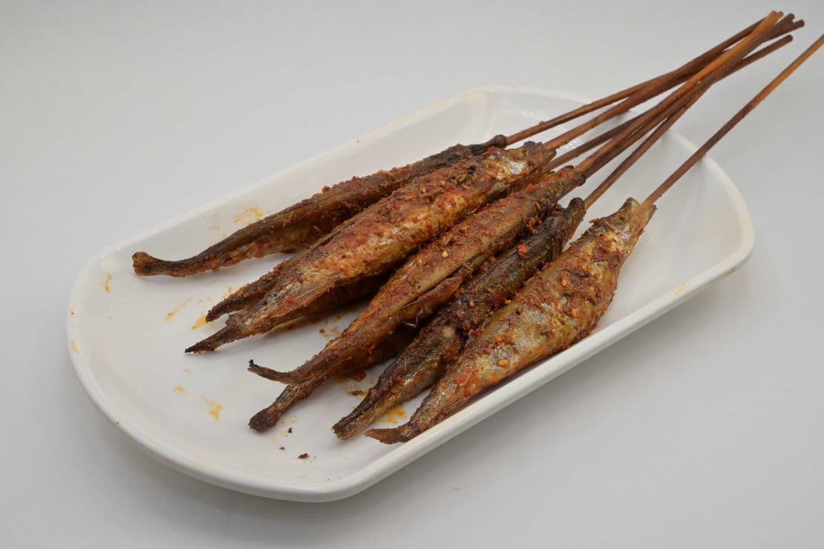 Female Copelin (8 pcs) 烤多春鱼 (8串)