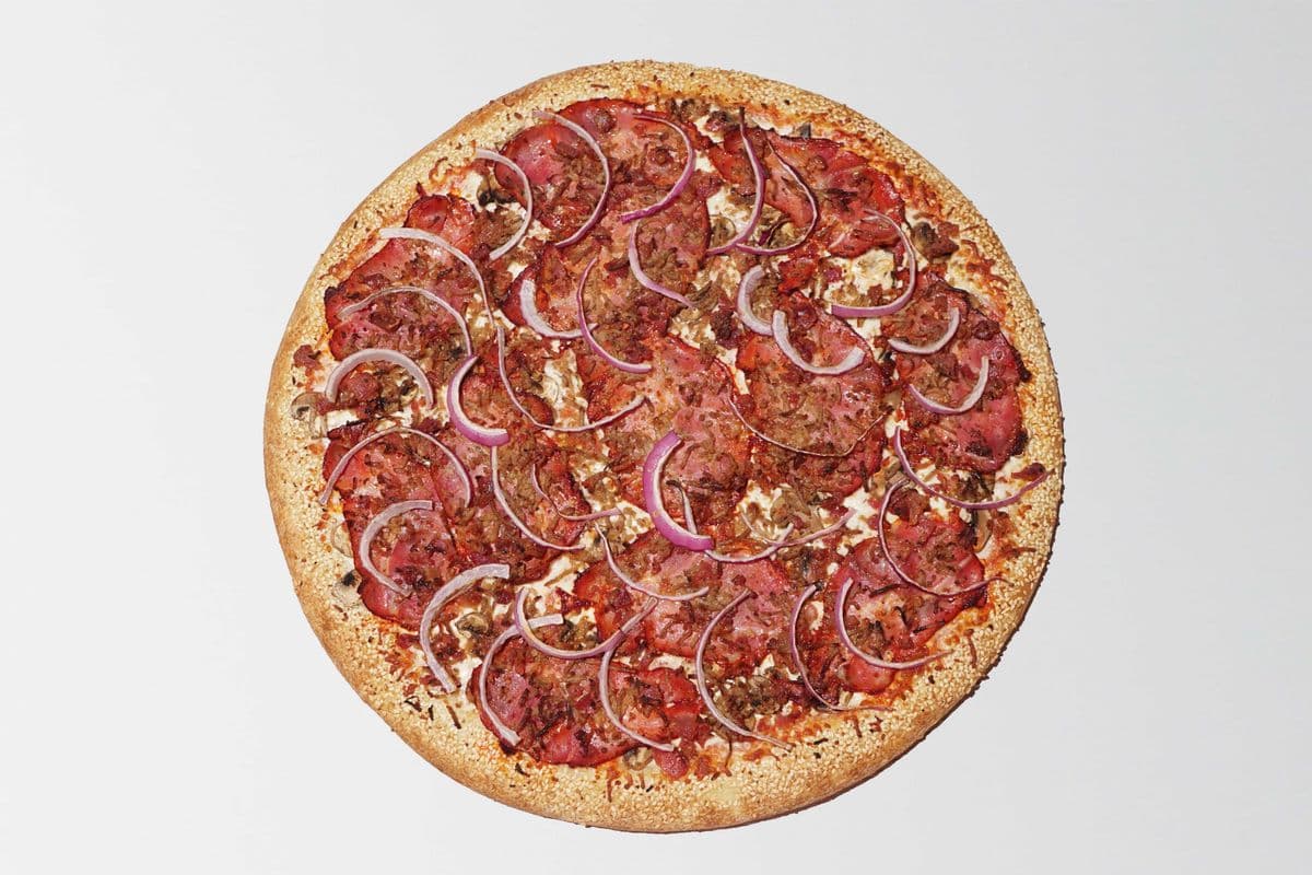 Medium Canadian Pizza
