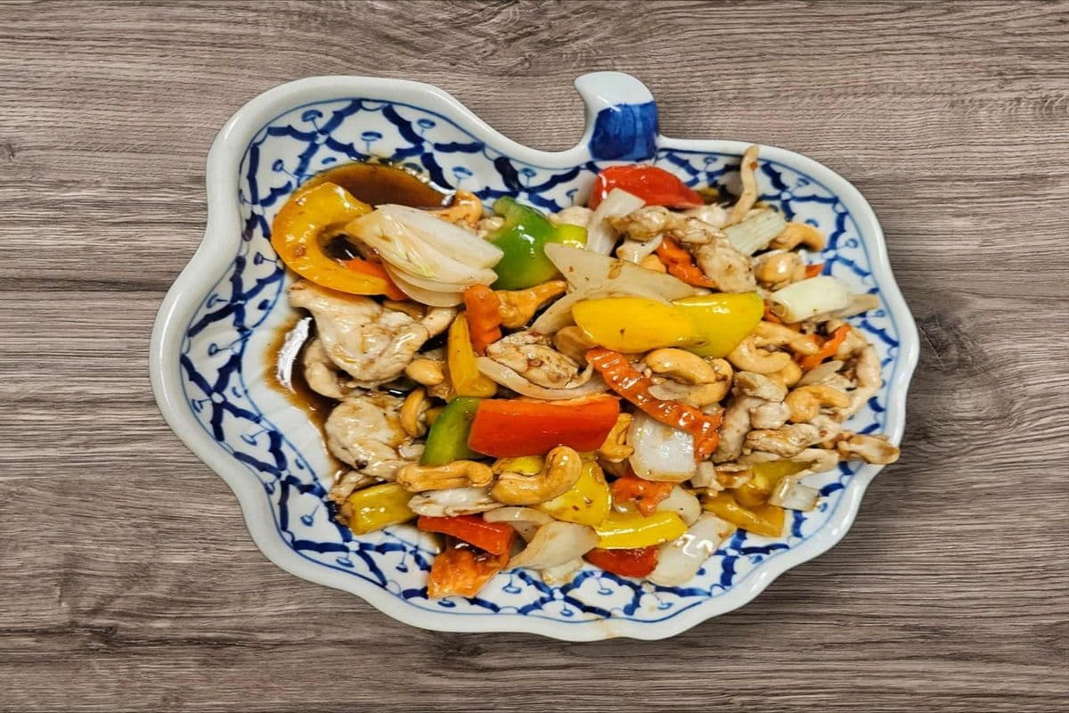 77. Pad Cashew