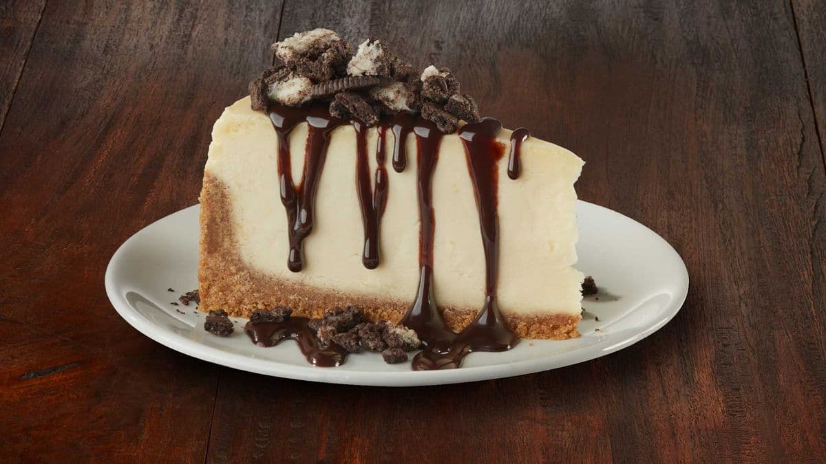 NEW! Cookies & Creme Cheesecake
