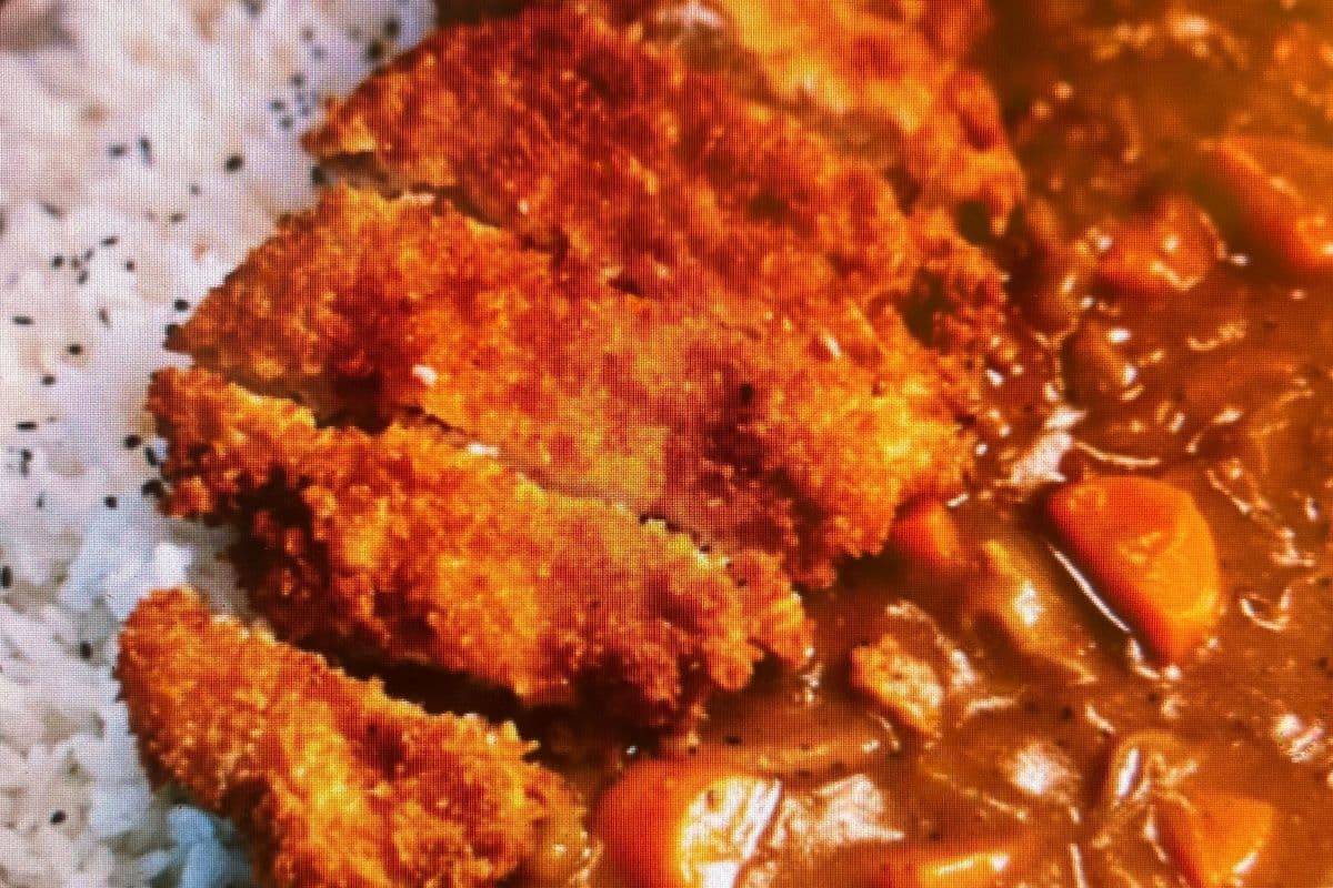 Curry deep fry chicken rice bowl (咖喱炸鸡牌饭）
