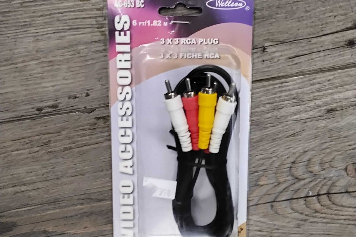 3×3 RCA PLUG.