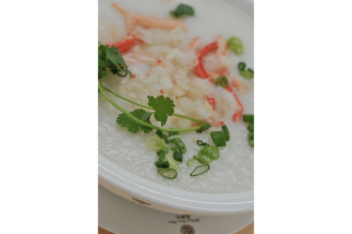 A4. Crab Meat Egg White and Fresh Fish Maw Super Bowl Congee