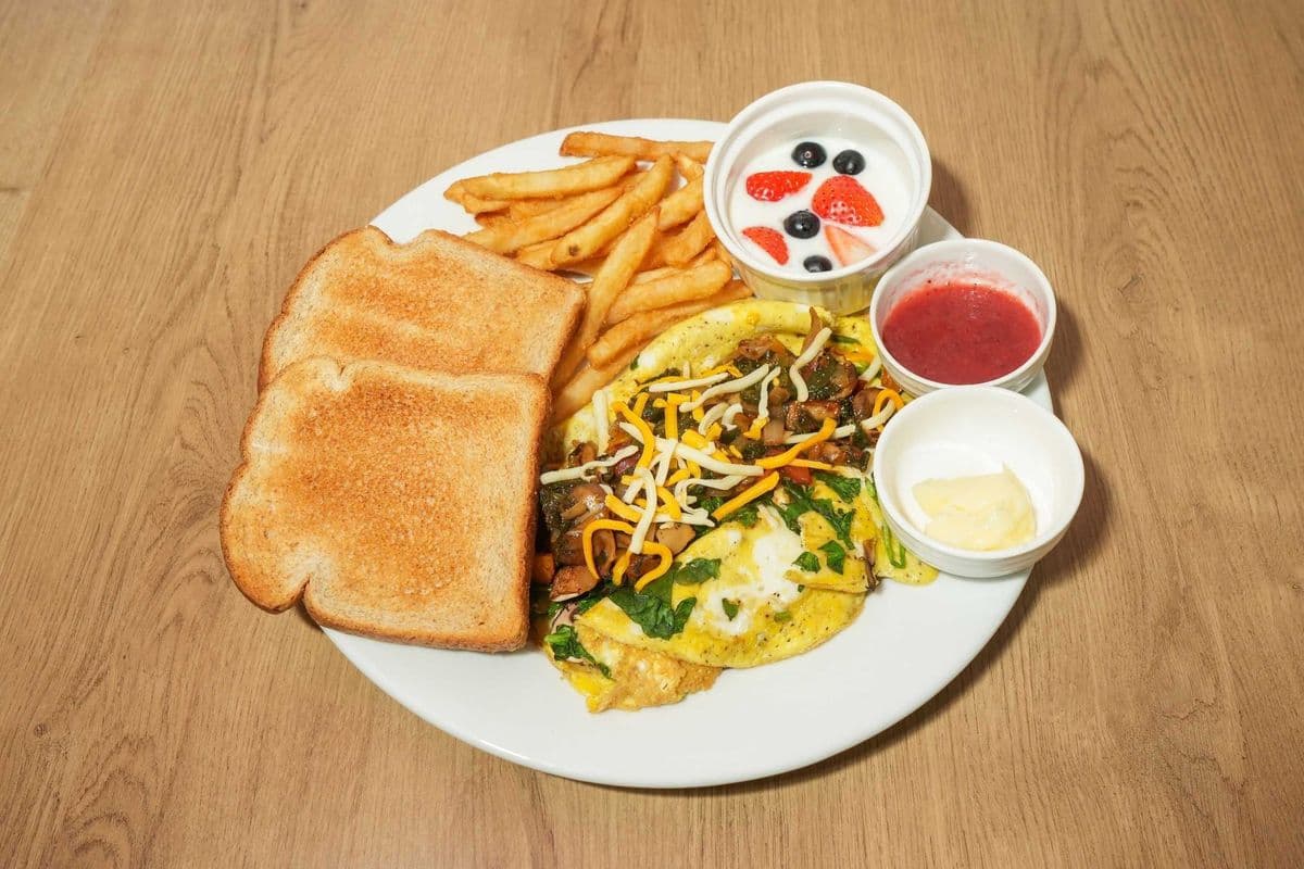 Classic Veggie Omelette