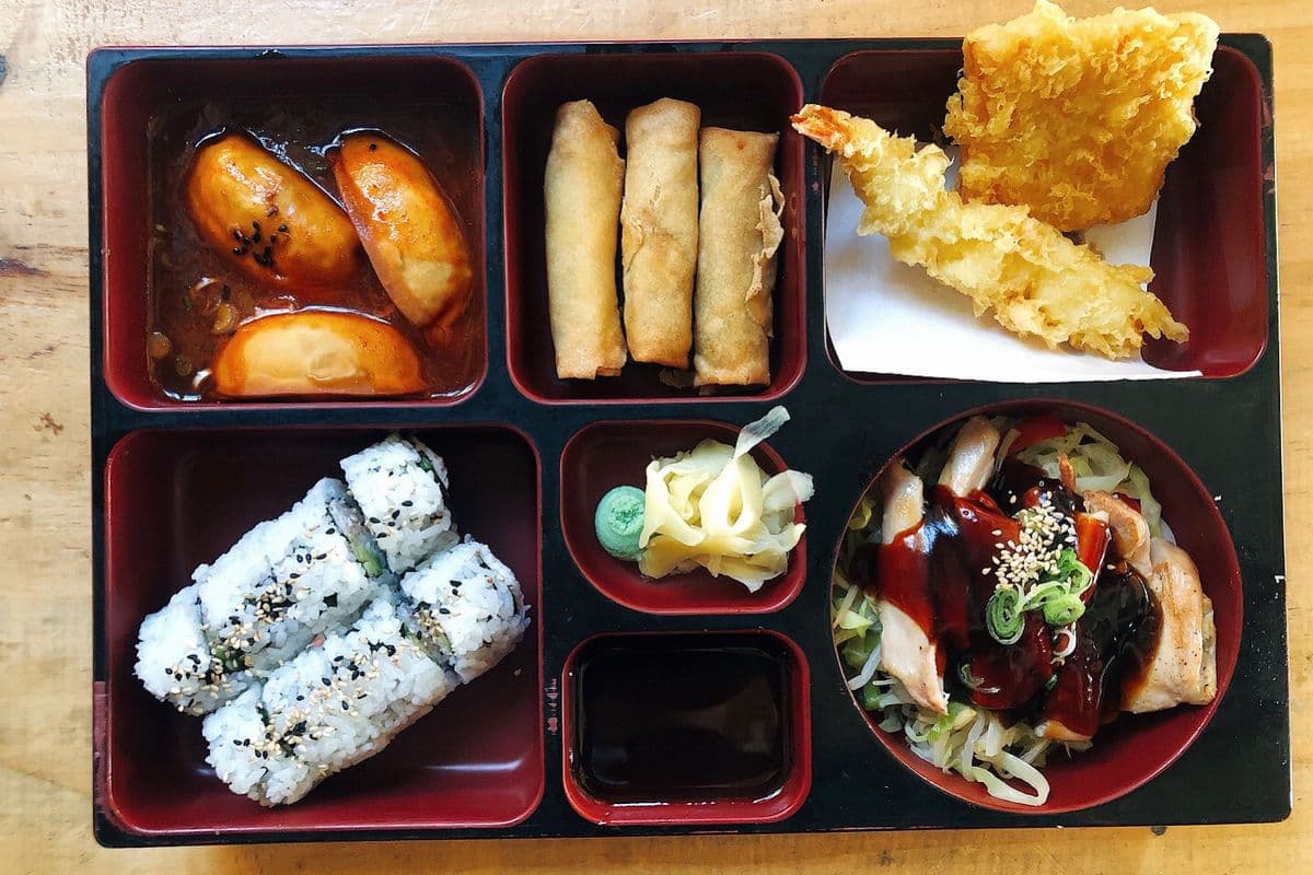 Spicy Gyoza Bento (Chicken)