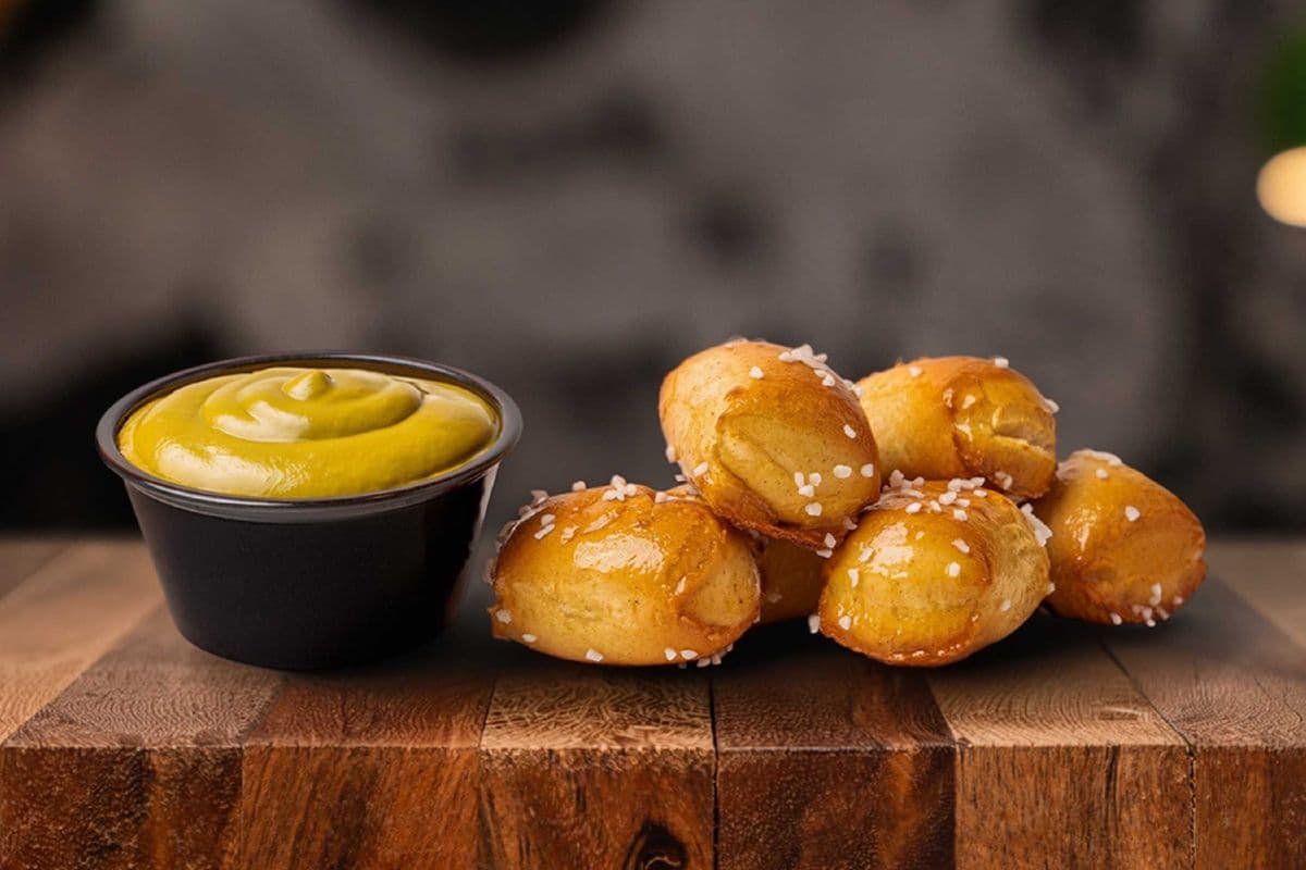 PRETZ' BITES