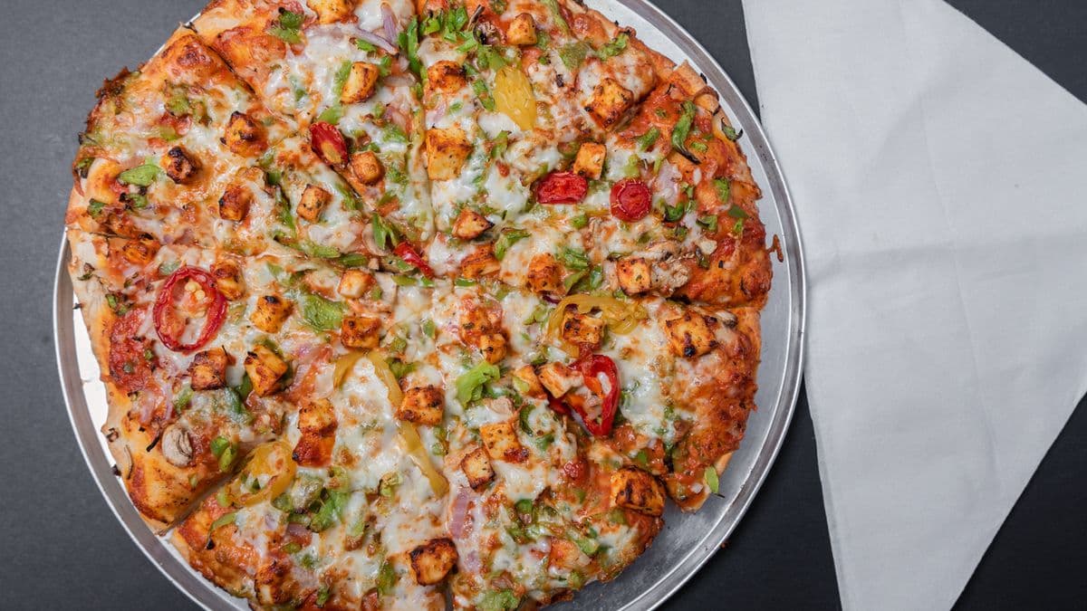 Shahi Paneer pizza