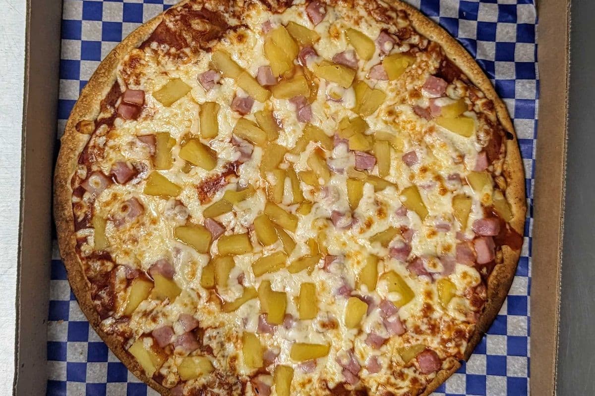 17" Extra Large Hawaiian Special Pizza