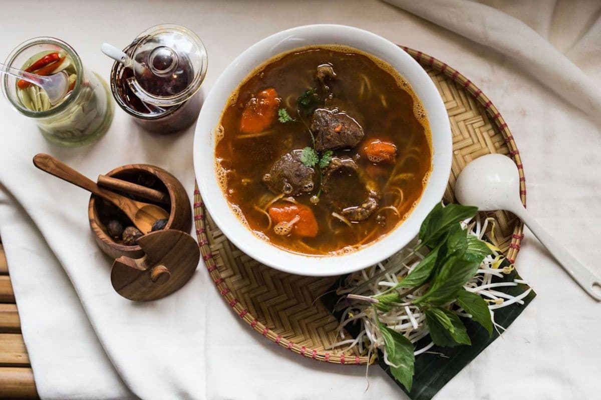 13. Pho Sot Vang