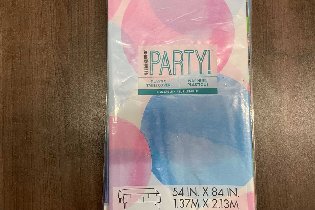 Table cover Gender Reveal (54" x 84")