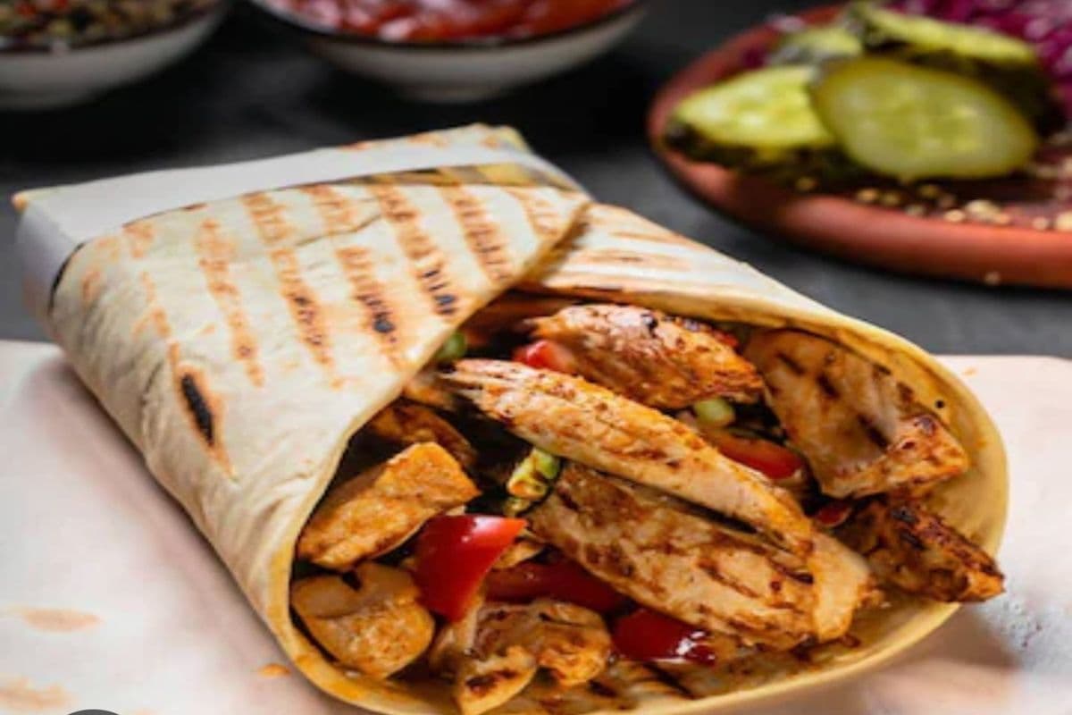 Shawarma Chicken Wrap (700 cal)