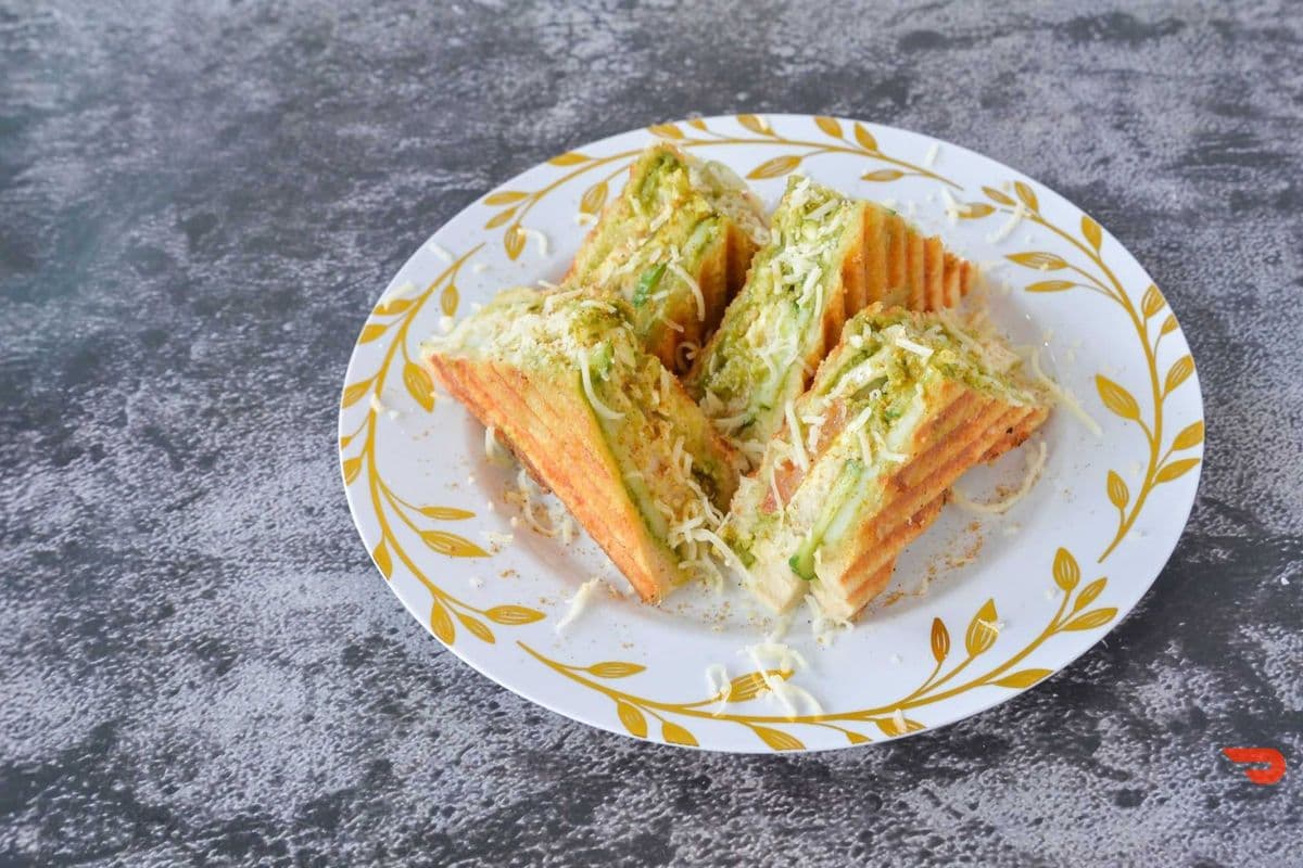 Bombay Veg Club Grill Sandwich (3 Layered)