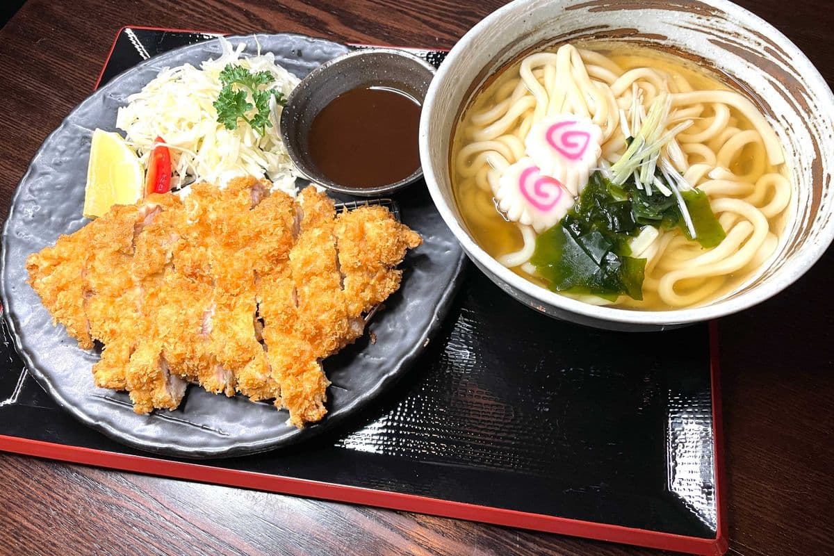 Chicken Thigh Katsu Udon 雞腿吉列烏冬
