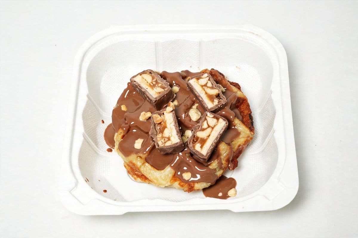 Snickers Chocolate Waffle