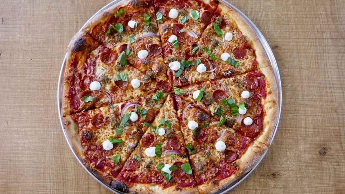 18" New York Pizza - Supreme