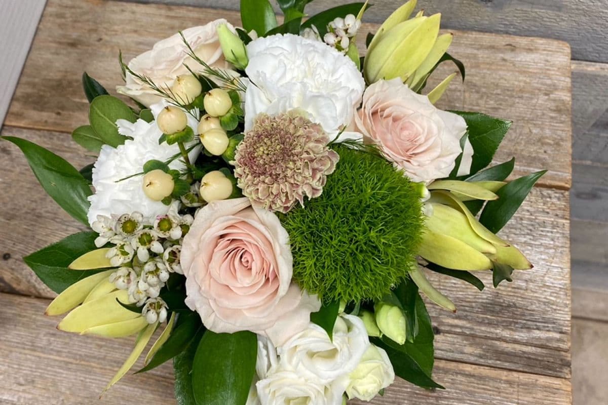 Fresh Flowers Bouquet - Basic Vase Arrangement