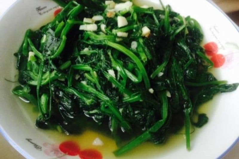 Garlic Mashed Bean Sprouts 蒜蓉豆苗