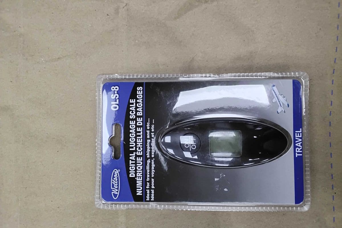Digital Luggage Scale.