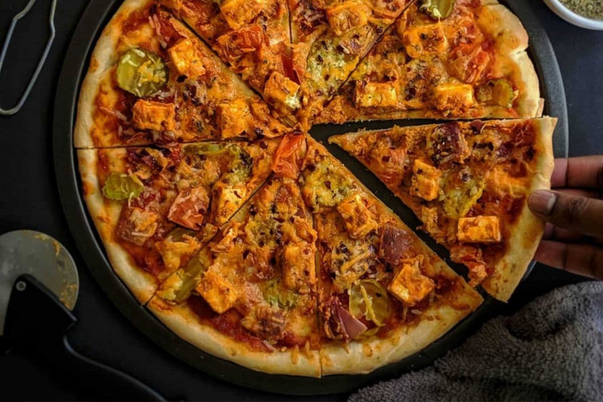 Zesty Chicken Tikka Pizza