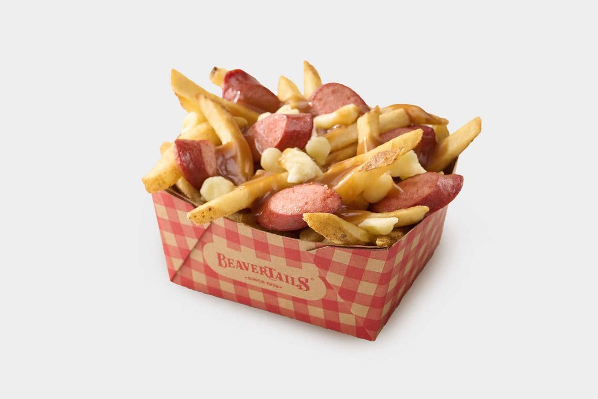 Hot Doggy Dog Poutine (1110 Cal)