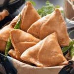 Meat Samosa (1x2 pc) (150 Cal)