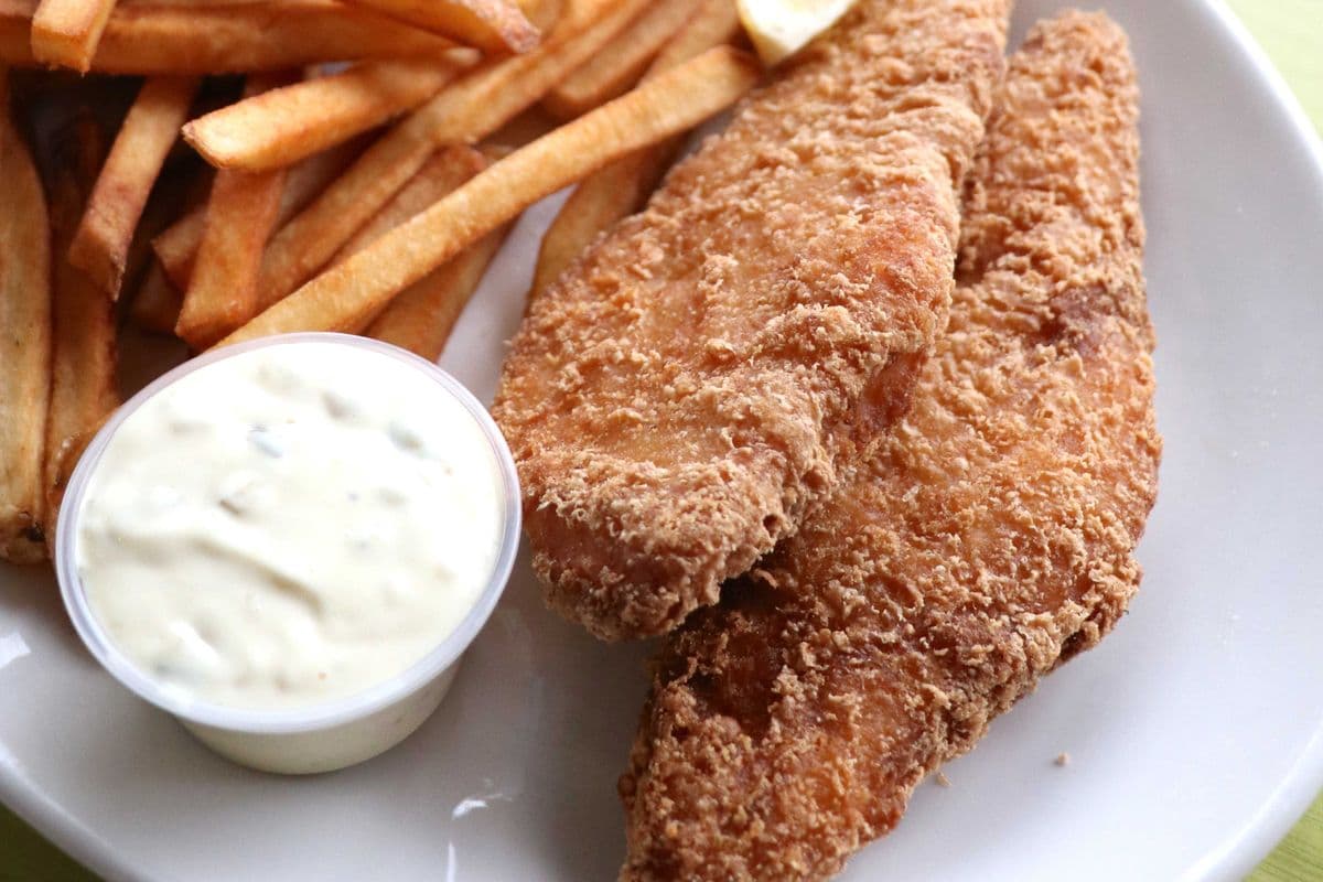 Fish and Chips (2 pcs)