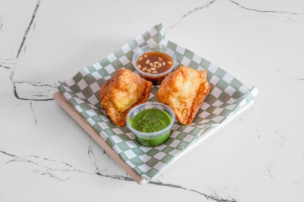 Chicken Samosa (2 pcs)