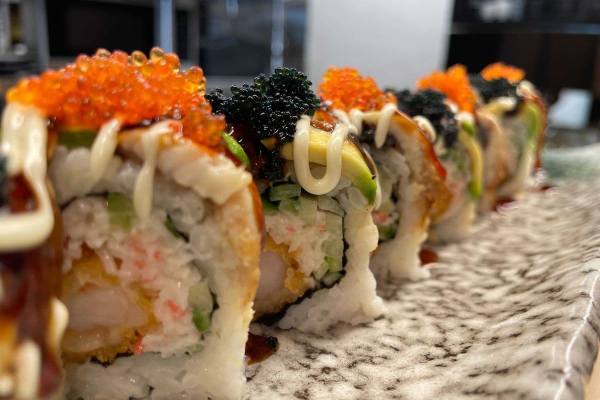Black Dragon Roll 黑龍卷