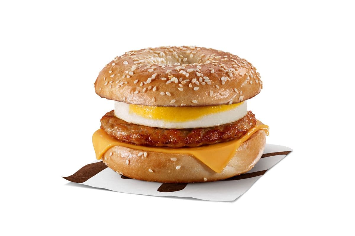 Sesame Sausage 'N Egg Bagel [620.0 Cals]