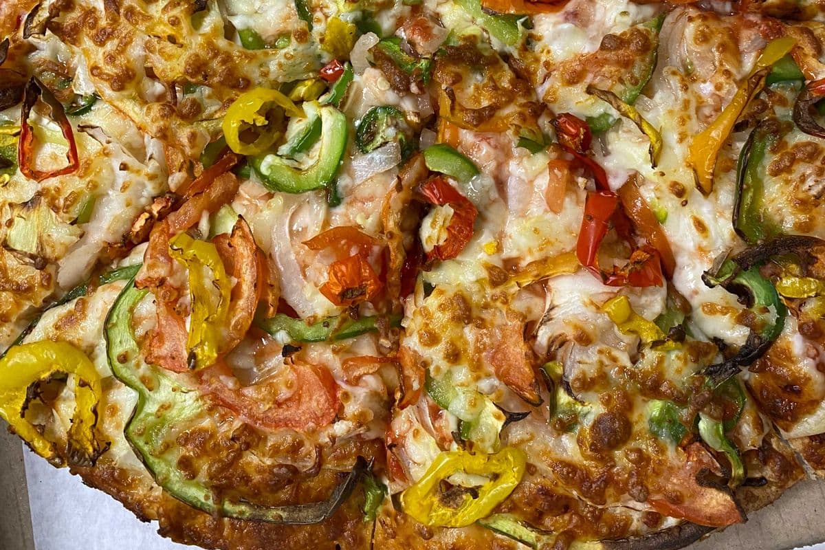Hot Bombay Pizza