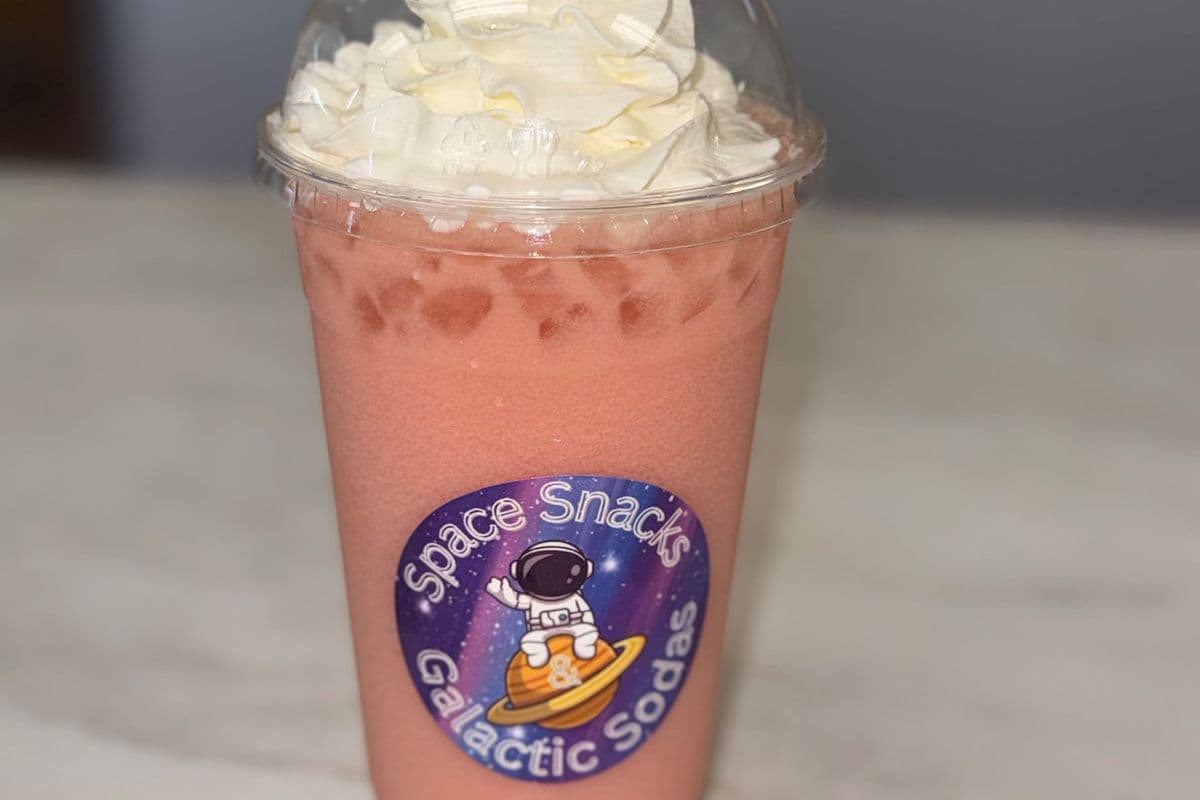 Strawberries & Cream 16 oz