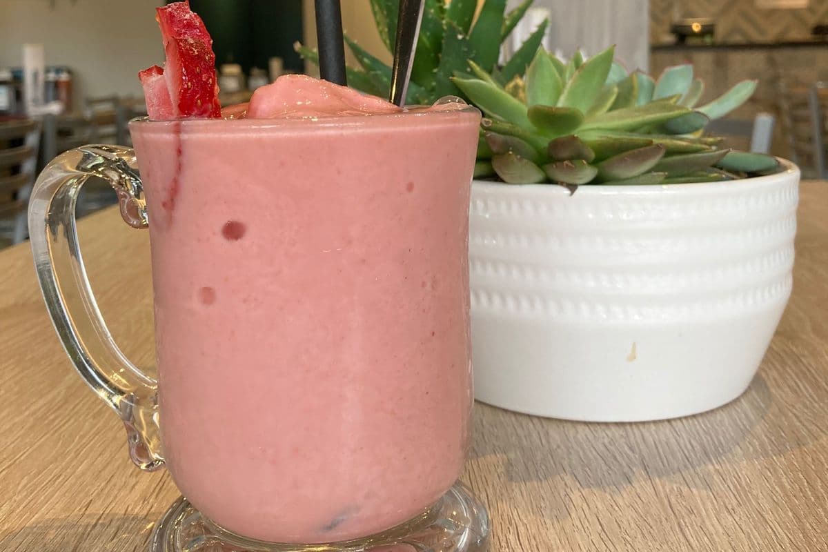 88. STRAWBERRY SMOOTHIE