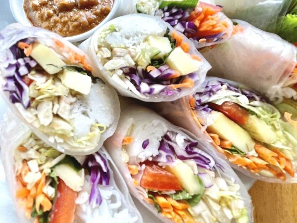 Thai Fresh Rolls (8-9pcs) w/ Homemade Peanut Dip