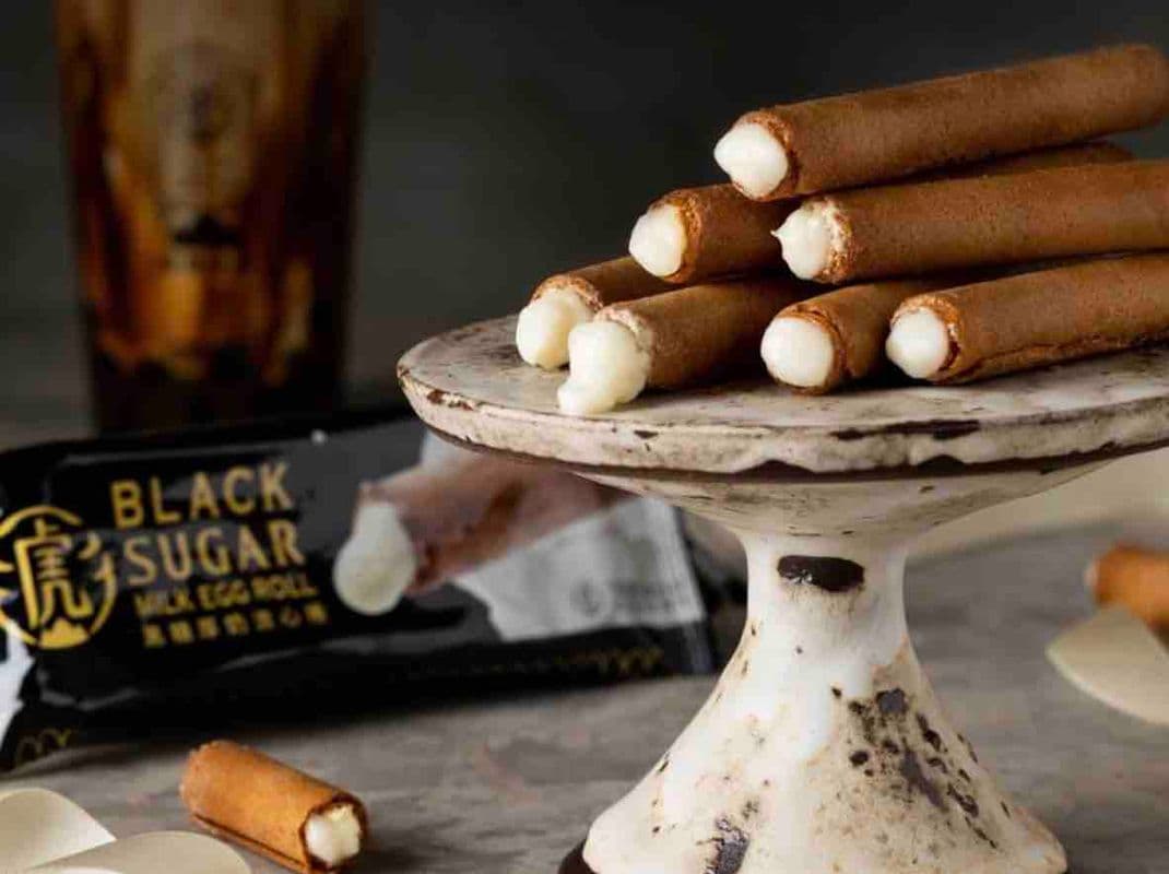 Black Sugar Milk Egg Roll /each / 黑糖厚奶流心捲 /each