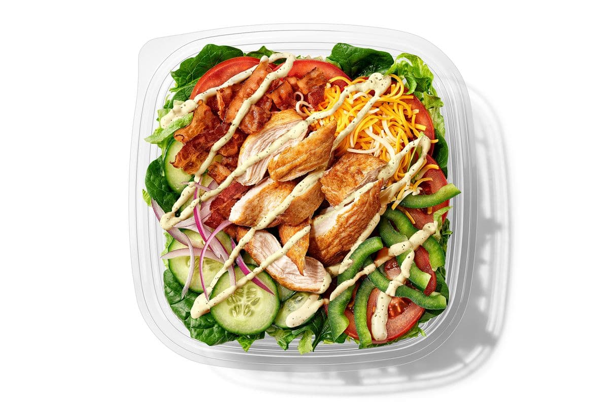 Chicken Bacon & Peppercorn Ranch Salad (410 Cals)