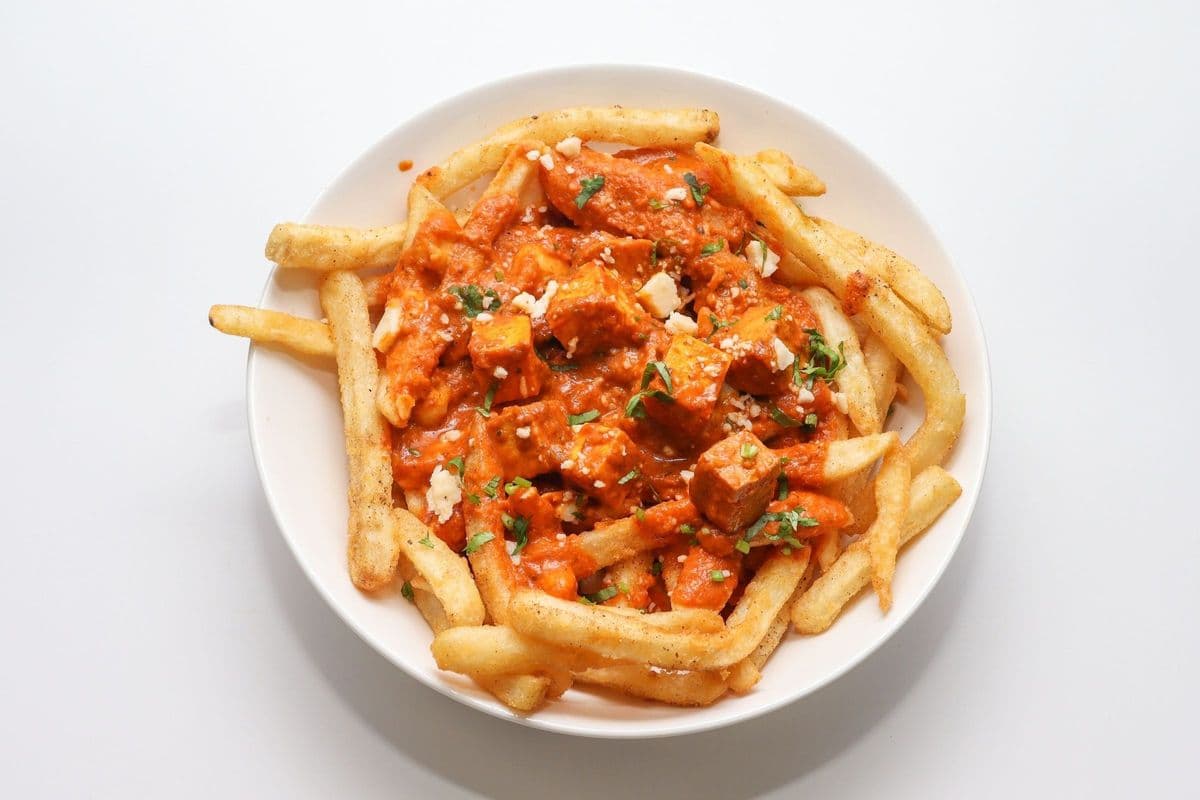 Butter Chicken Poutine (Best Seller)