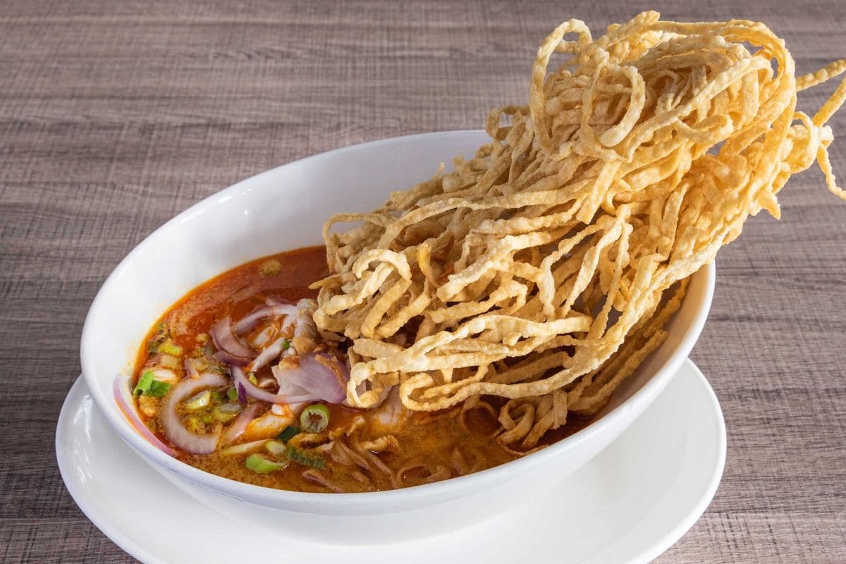 CR5. Khao Soi