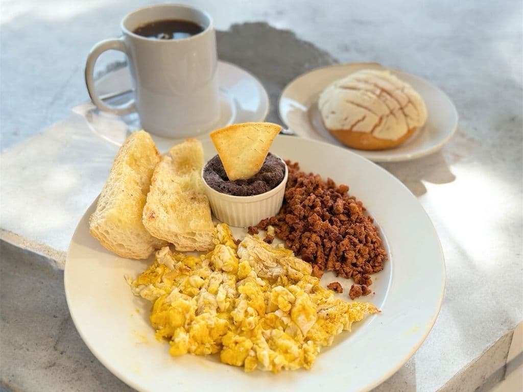 Rise 'n Shine Early Bird 7am - 10am
