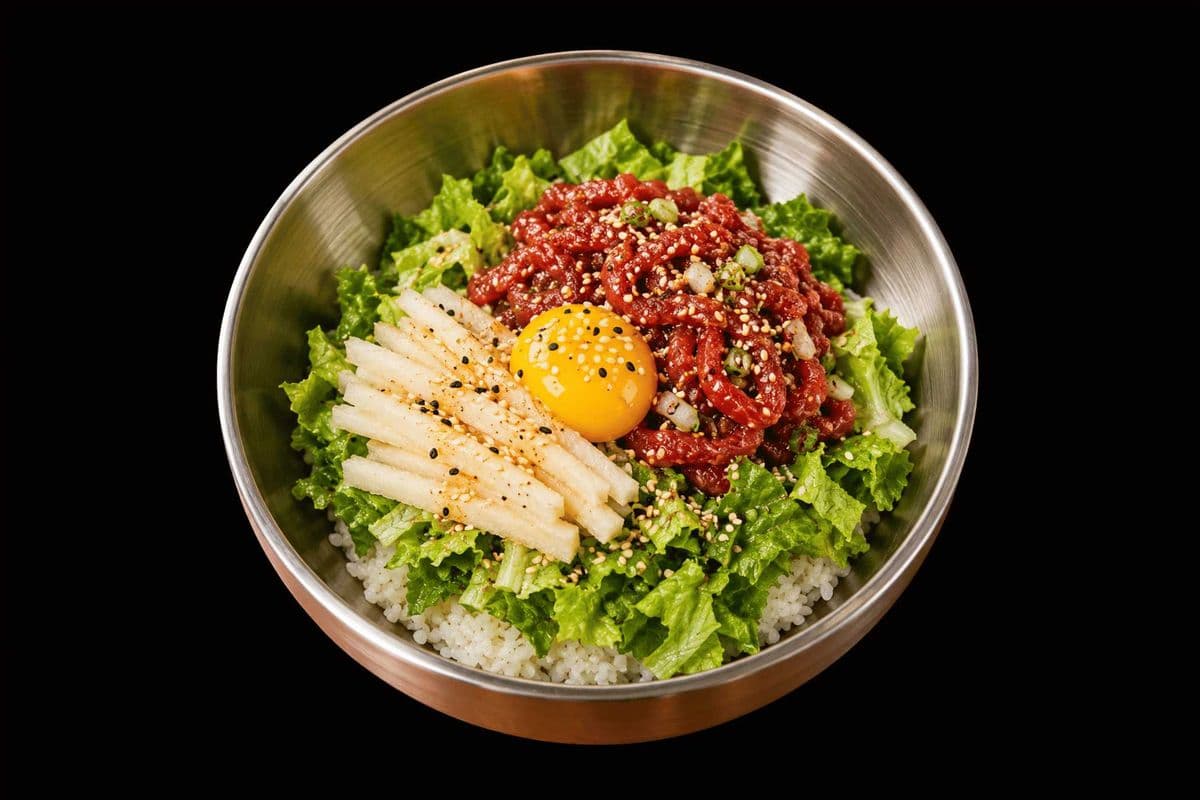 Yukhoe (seasoned beef tartare) Bibimbap