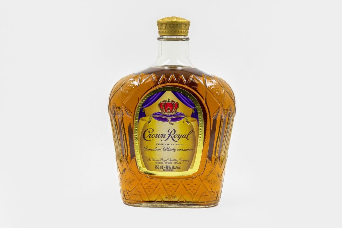 Crown Royal (1 x 750 ml Bottle)