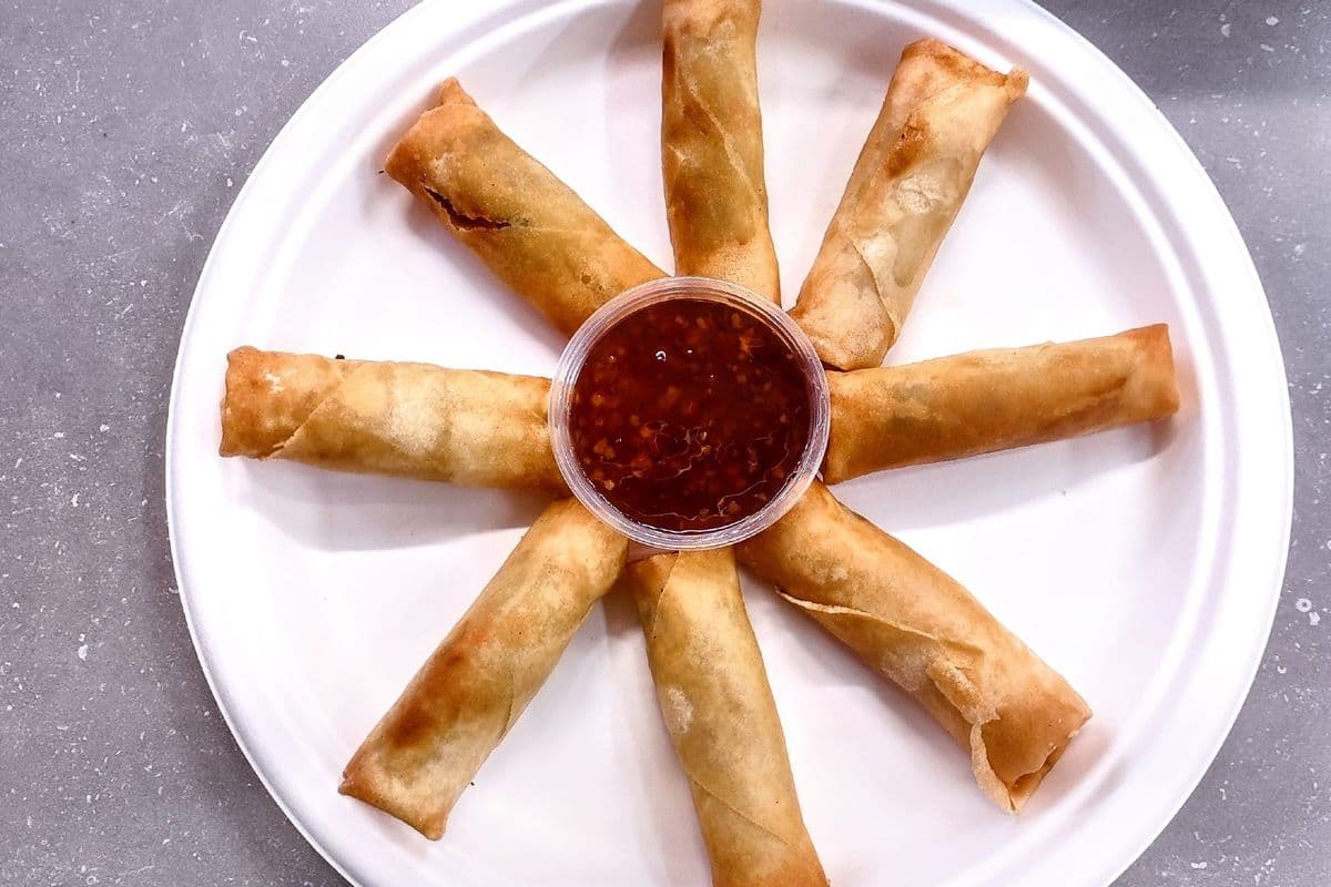 Spring rolls (Serve 8 pc)