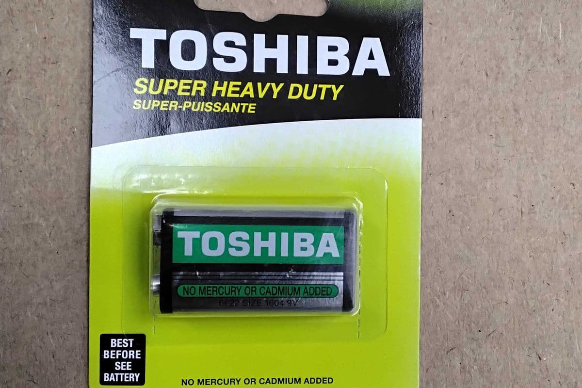 9v Toshiba heavy duty battery.