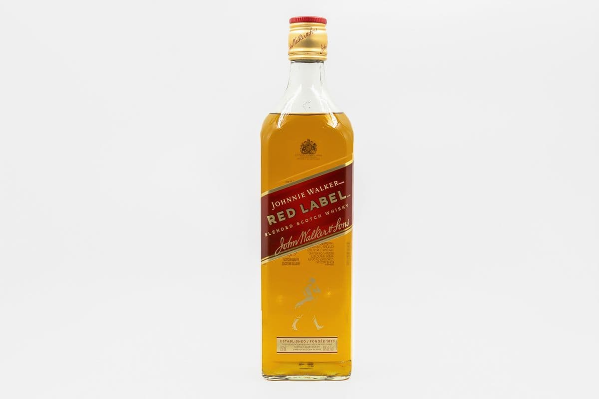 JOHNNIE WALKER RED LABEL (1 x 750ML)
