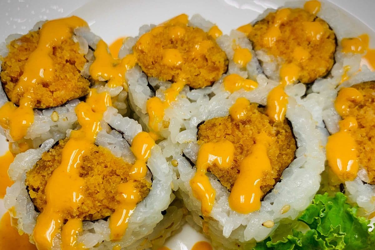 S03 Spicy Salmon Roll