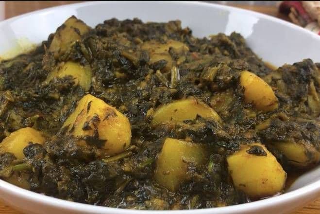 Vegan Sag aloo bhaji / Vegan Saag Aloo