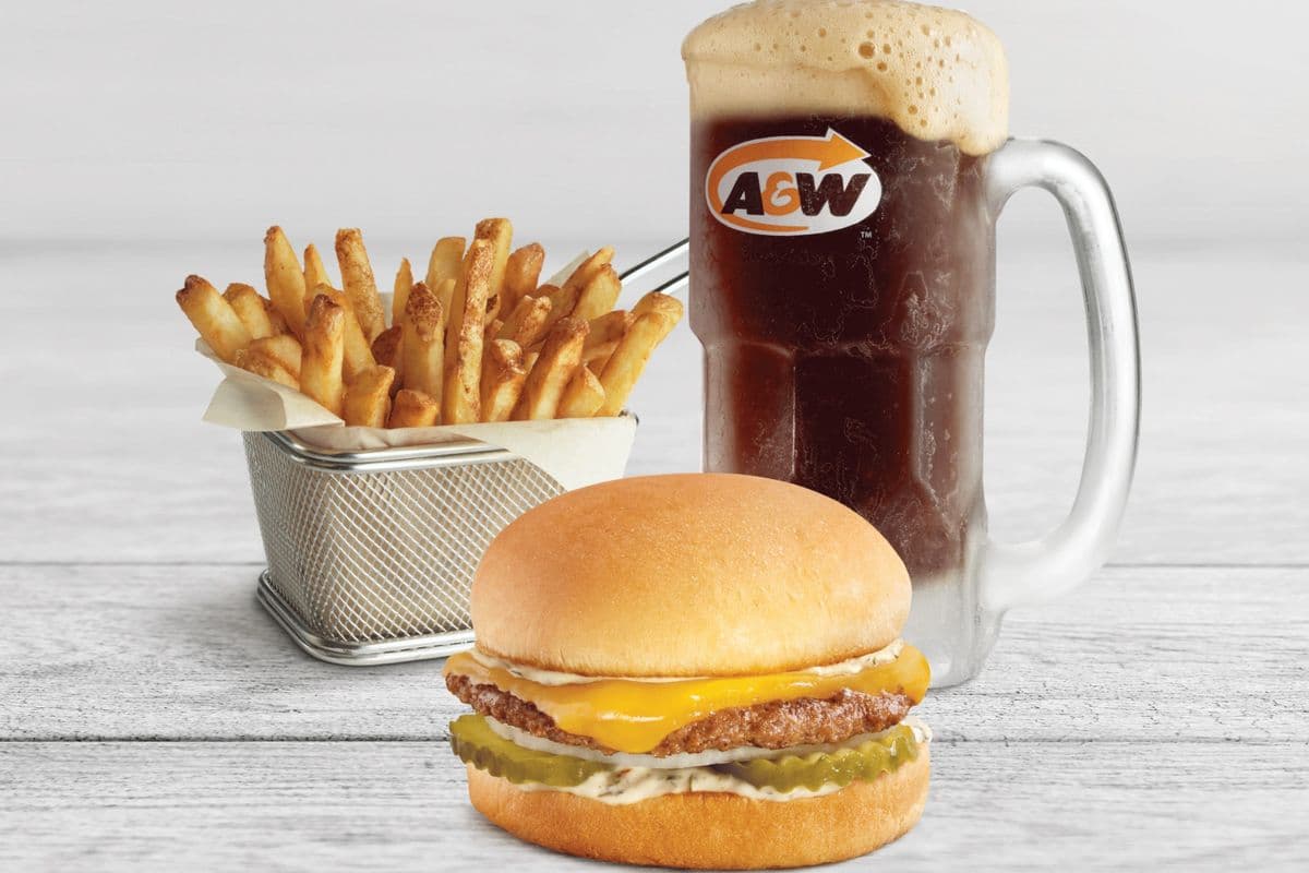 Combo Buddy Burger cornichons et aneth épicé / Spicy Dill Pickle Buddy Combo